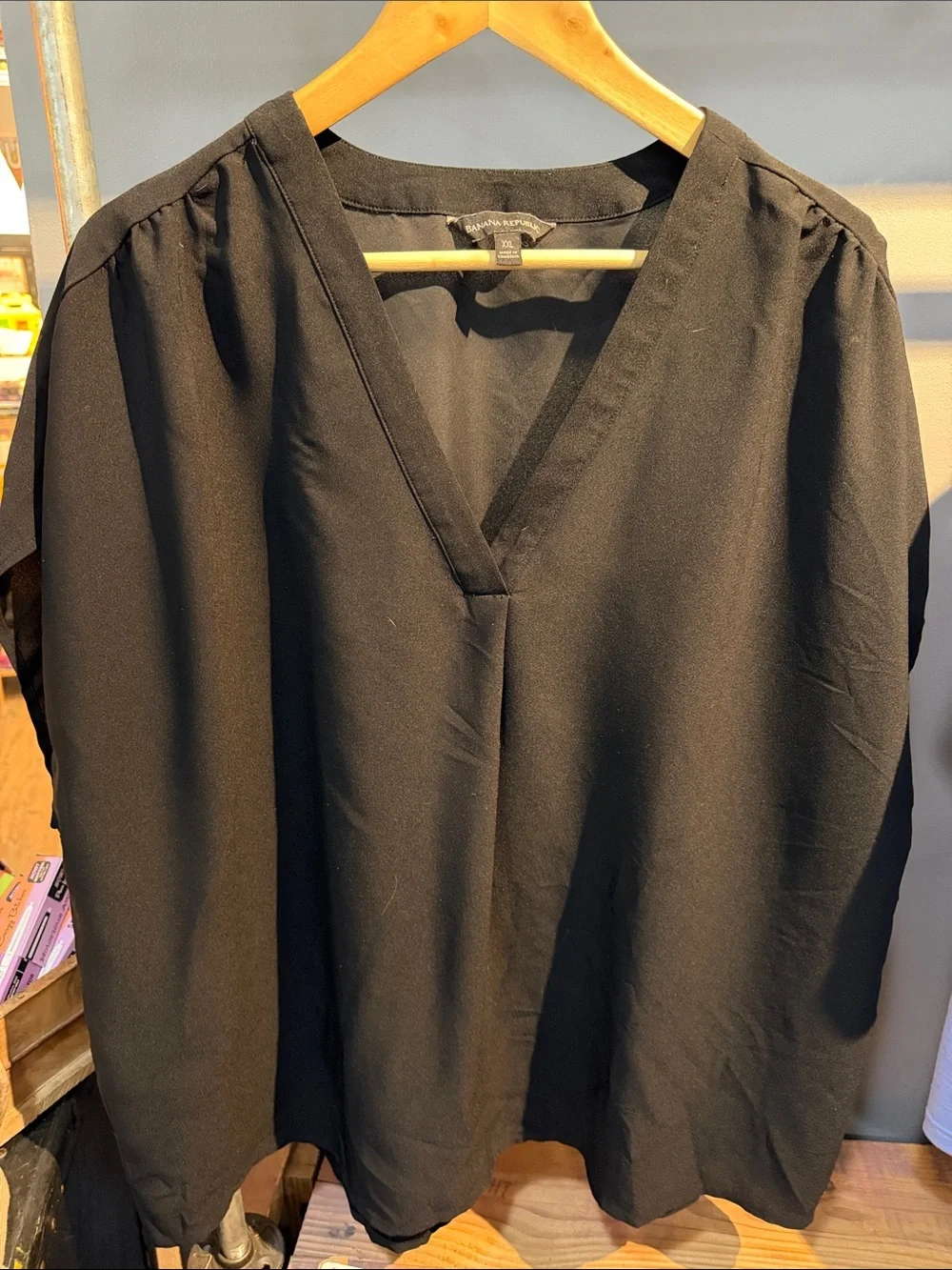 Banana Republic Black V-Neck Cap Sleeve Blouse